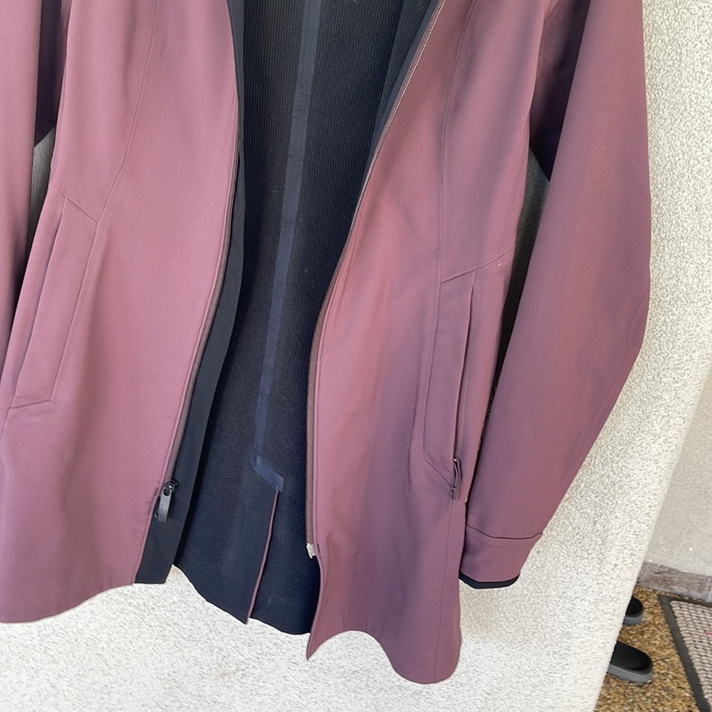 Arc’teryx Wind Jacket - image 3